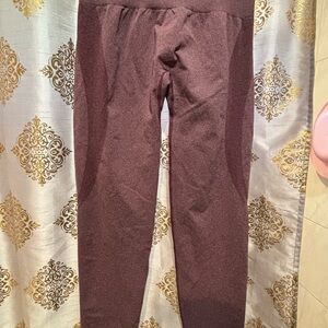 NVGTN Merlot Viral Contour Scrunch Seamless Leggings